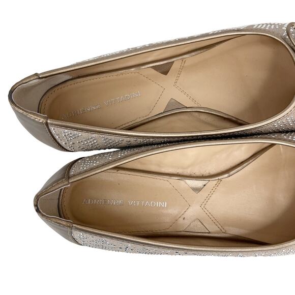 Adrienne Vittadini Bailean Flats 9.5M Gold Studded - Picture 3 of 9